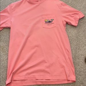 pink Vineyard Vines t shirt